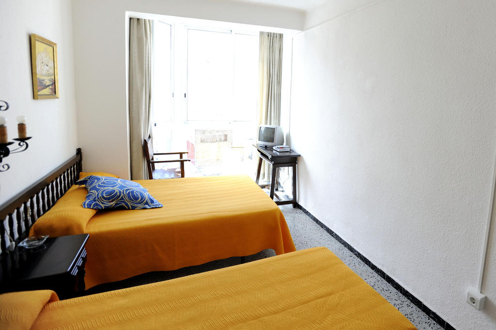 Hostal Can Marines Sant Carlos de la Ràpita Værelse billede